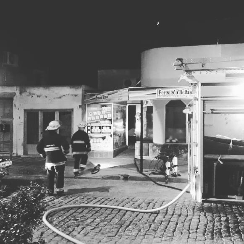 PRINCIPIO DE INCENDIO EN UN LOCAL CÉNTRICO