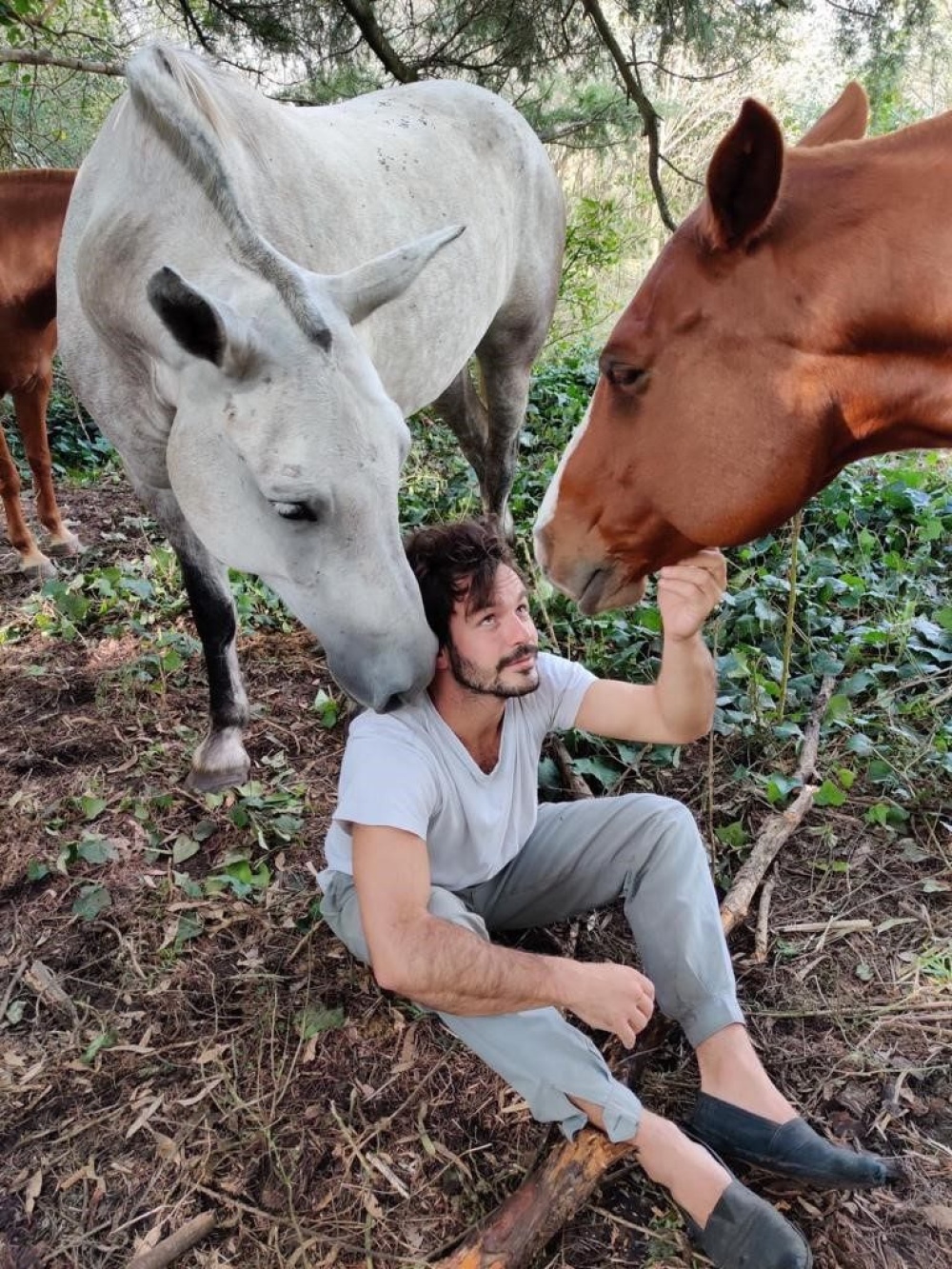 MARCOS VILLAMIL: 8500 KM A CABALLO