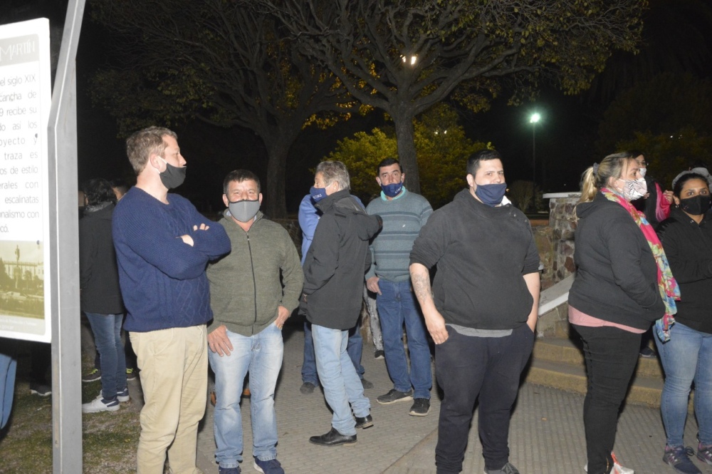 En Pigüé también hubo manifestación en apoyo a los reclamos policiales