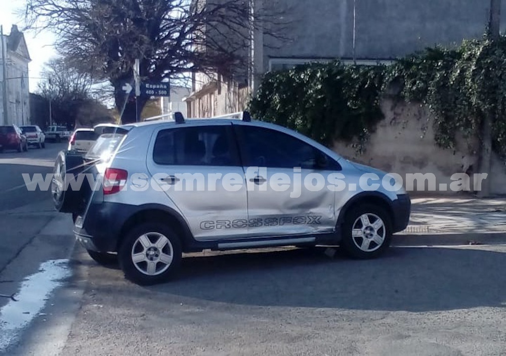 CHOQUE EN CALLE URQUIZA Y ESPAÑA