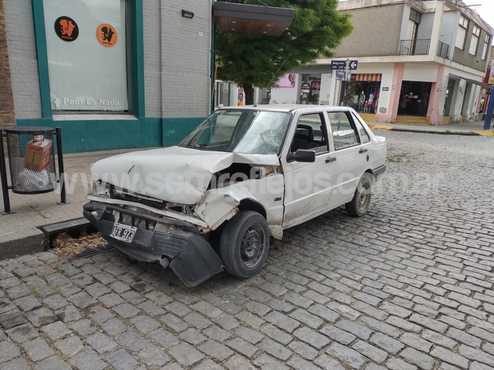 FUERTE CHOQUE EN BELGRANO Y ESPAÑA