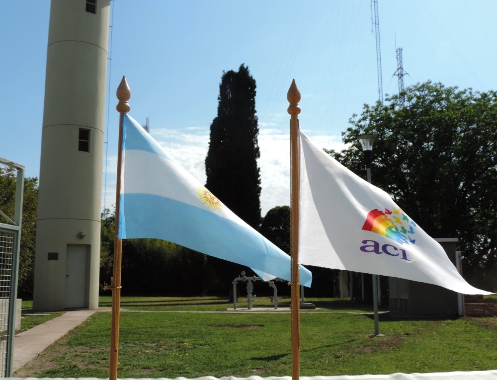 INAUGURARON LA PLANTA DE OSMOSIS INVERSA EN ESPARTILLAR