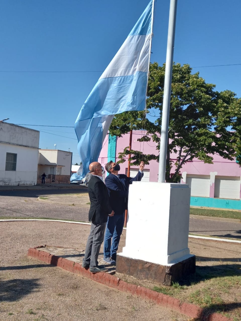 LLEGAN OBRAS A SAAVEDRA