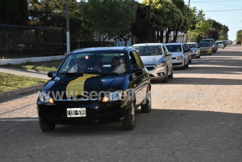 Caravana y bocinazo en Arroyo Corto en apoyo a Olaverría