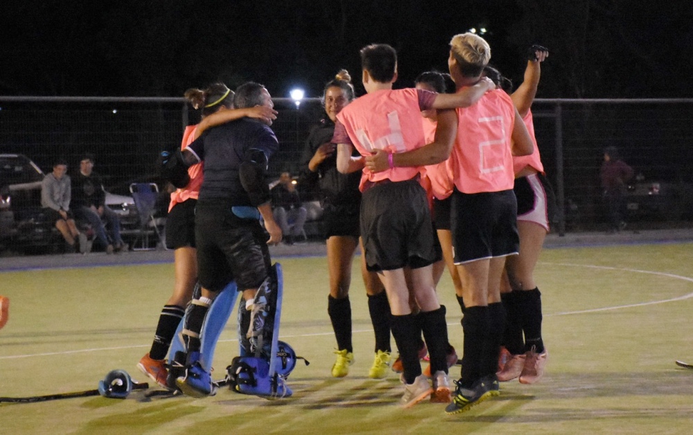 Full Picantes festejó por primera vez en el Hóckey 8