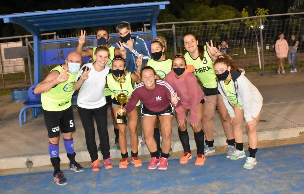 Full Picantes festejó por primera vez en el Hóckey 8