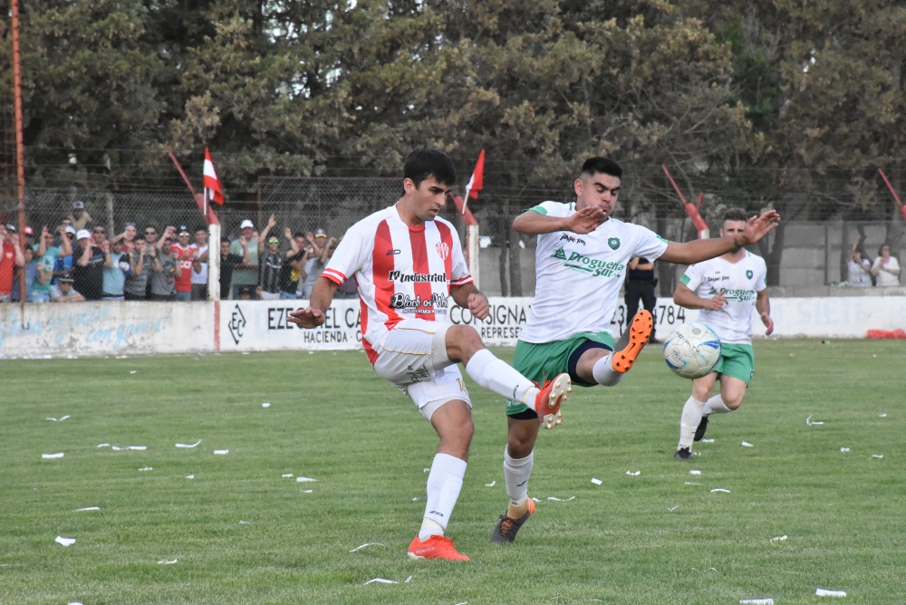 Futbolistas suarenses autoconvocados quieren volver a jugar