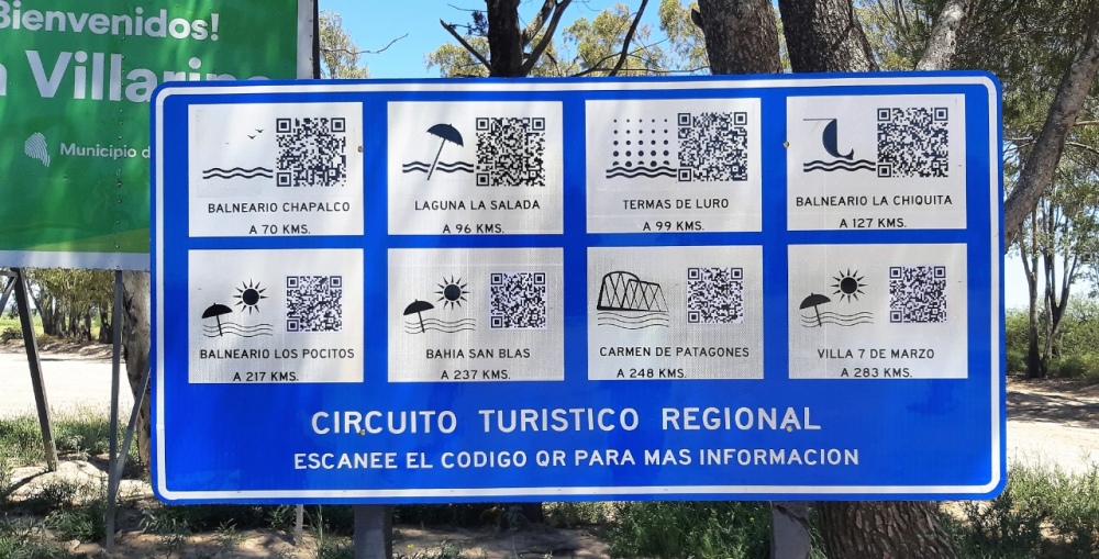 VIALIDAD NACIONAL COLOCA NUEVAS SEÑALES TURÍSTICAS CON CÓDIGO QR