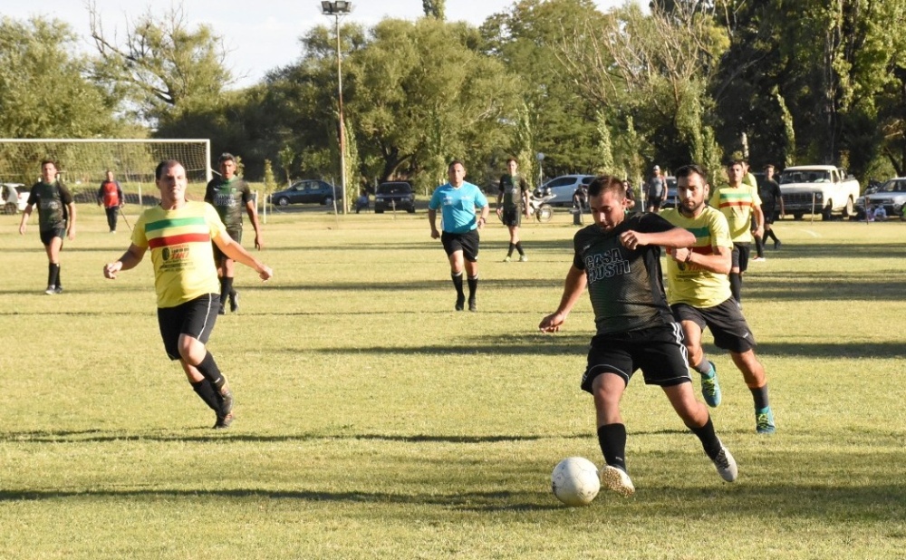 Cayó el líder y se le arrimaron