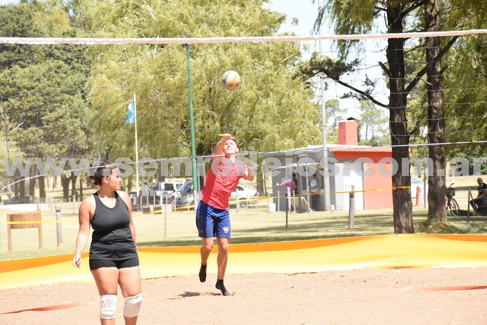 A pleno el torneo de Beach Vóley