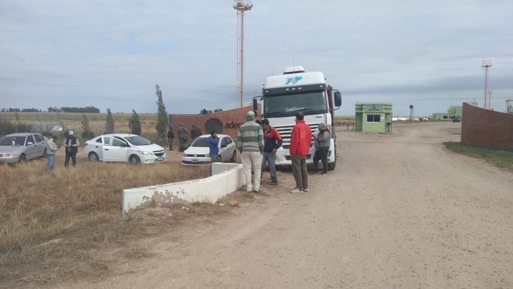 TRANSPORTISTAS DE CEREALES RECLAMAN EN ESPARTILLAR