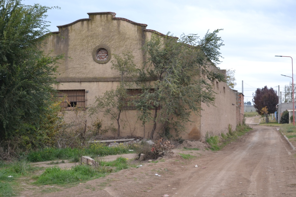 Vecinos reclaman por la limpieza del predio de la ex curtiembre