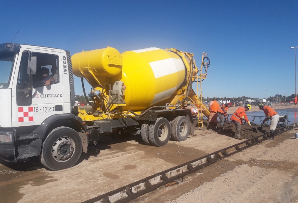 Rotonda de rutas 33 y 67: la obra lleva 40 por ciento de avance