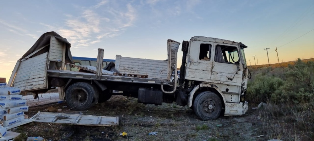 Un camionero de Pigüé se accidentó cerca de Chinchinales