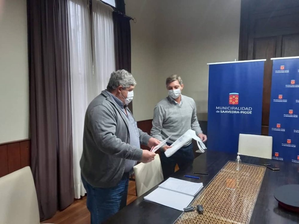 Notararigo se reunió con los nuevos jefes del cuartel de bombreos de Pigüé