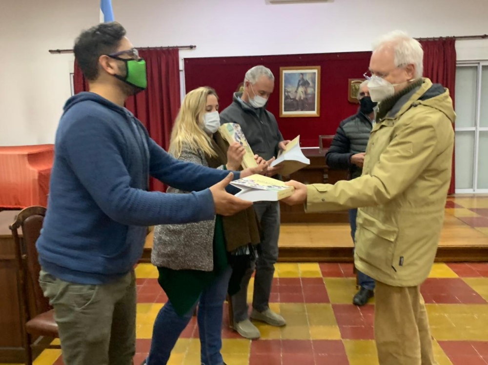 El Concejo Deliberante declaró de interés al libro ”Historia Clínica de la salud del distrito de Saavedra”