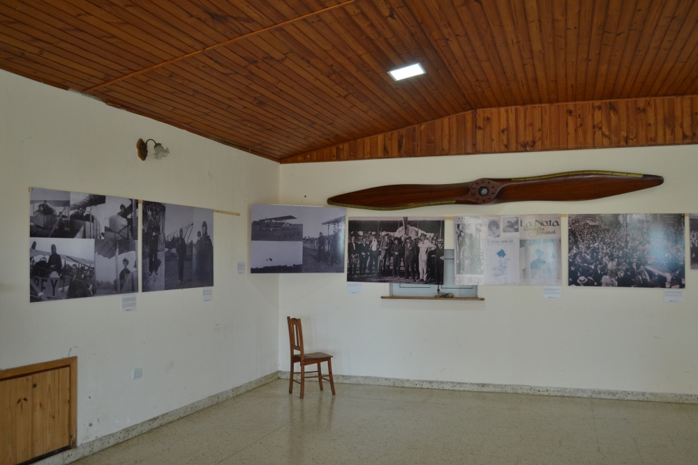 SE INAUGURÓ LA MUESTRAS FOTOGRÁFICA DE LA AVIADORA ADRIENNE BOLLAND