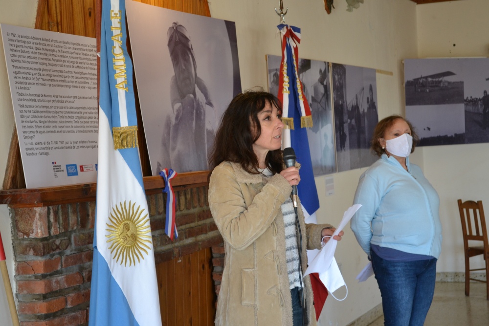 SE INAUGURÓ LA MUESTRAS FOTOGRÁFICA DE LA AVIADORA ADRIENNE BOLLAND