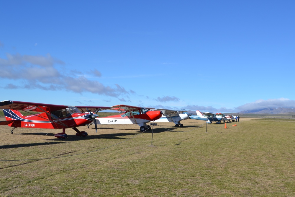 SE INAUGURÓ LA MUESTRAS FOTOGRÁFICA DE LA AVIADORA ADRIENNE BOLLAND