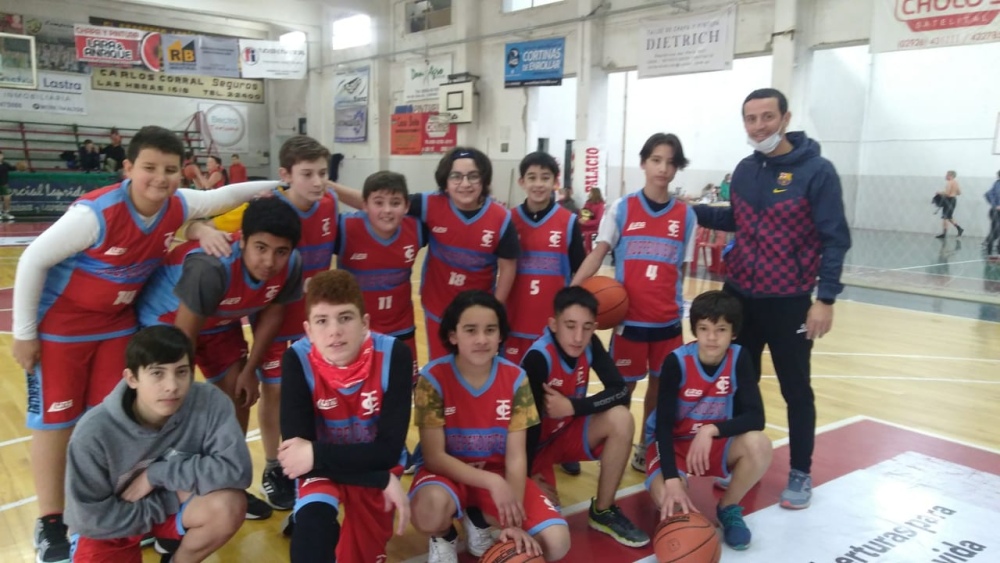 También reinició el básquetbol