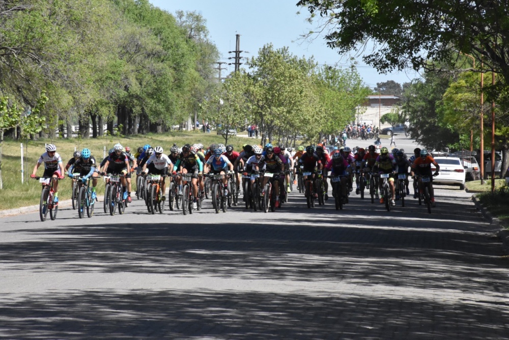 Récord de participantes en la 11º Vuelta al Cerro Cura Malal