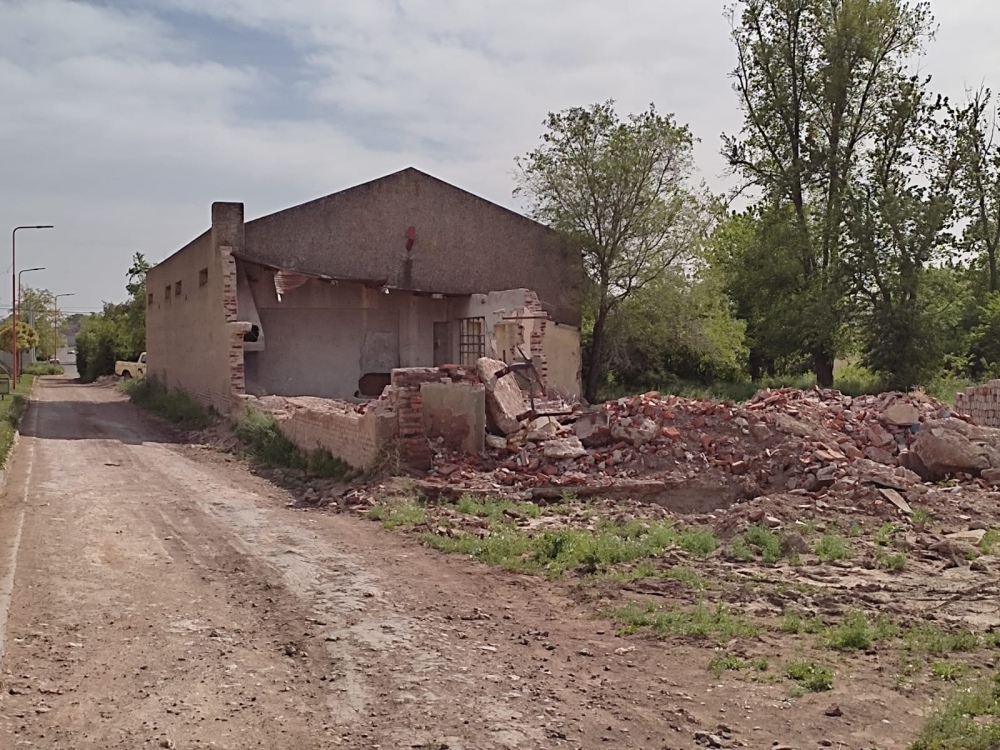 Nuevamente vecinos reclaman por el estado del predio de la ex curtiembre