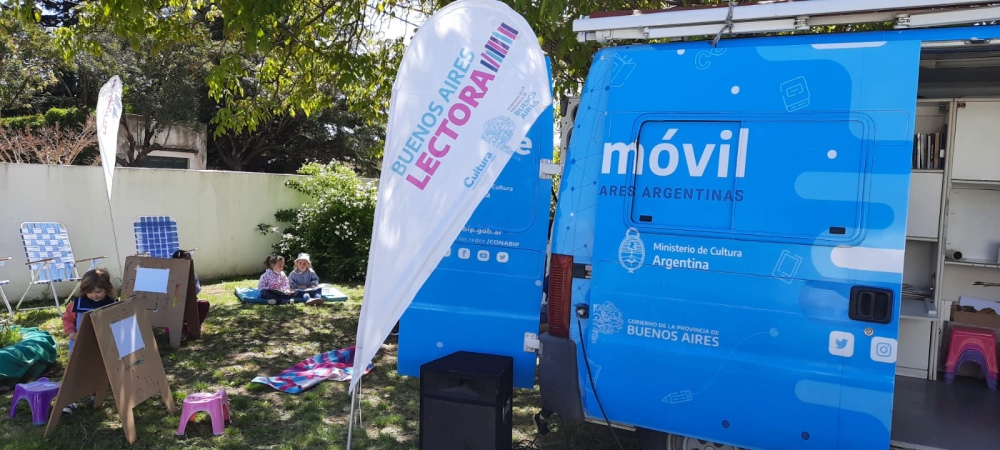 BIBLIOMÓVIL EN ARROYO CORTO