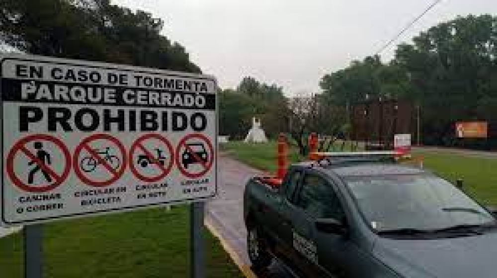 PARQUE MUNICIPAL CERRADO Y ALERTA METEREOLOGICO