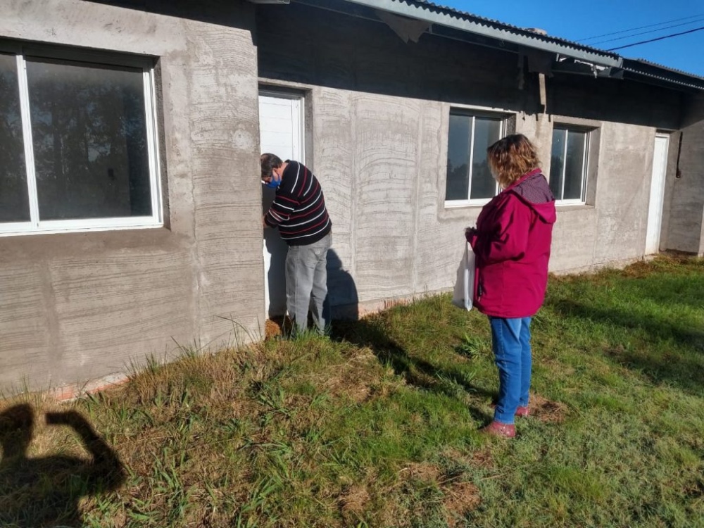 Espartillar: Casas, cloacas, baños públicos, isla solar son obras en marcha