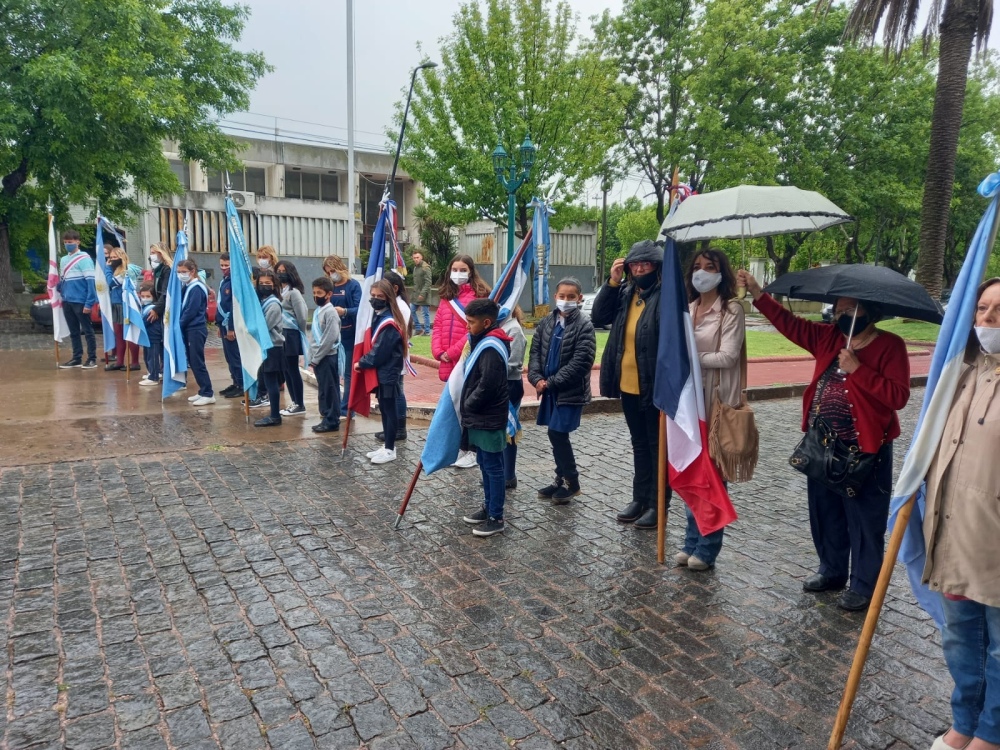 El cumpleaños 137 de Pigüé comenzó con lluvia