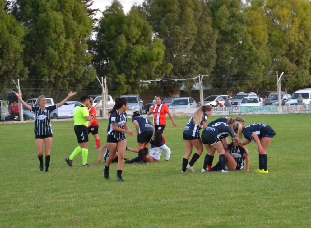 Club Sarmiento se consagró campeón del fútbol femenino