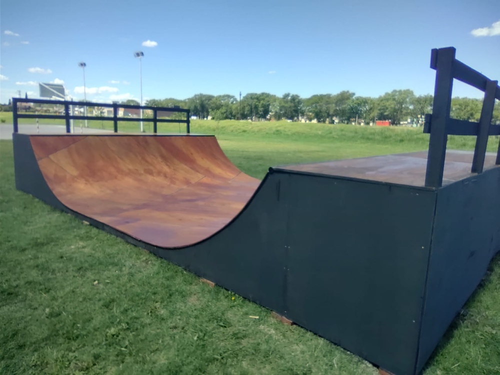 Inauguraron una pista de Skate junto al playón deportivo de Casella