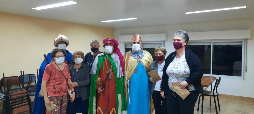 LOS REYES VISITARON DUFAUR Y COLONIA SAN MARTIN