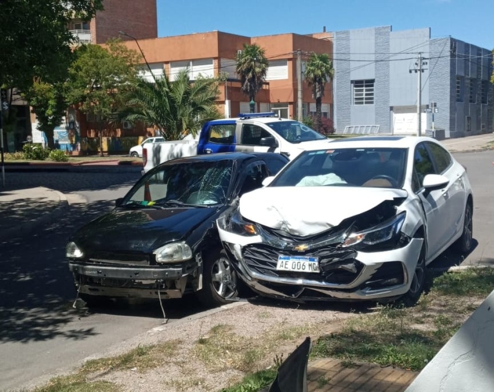 CHOQUE EN CASEY Y AVELLANEDA