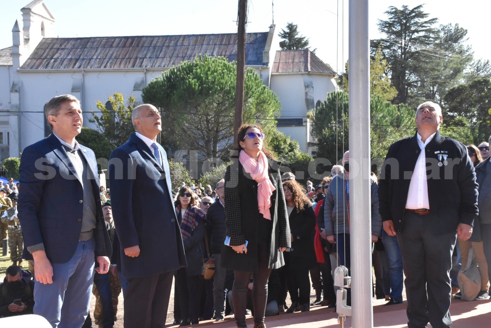 SE INAUGURO EL MONUMENTO A LOS HEROES DE MALVINAS