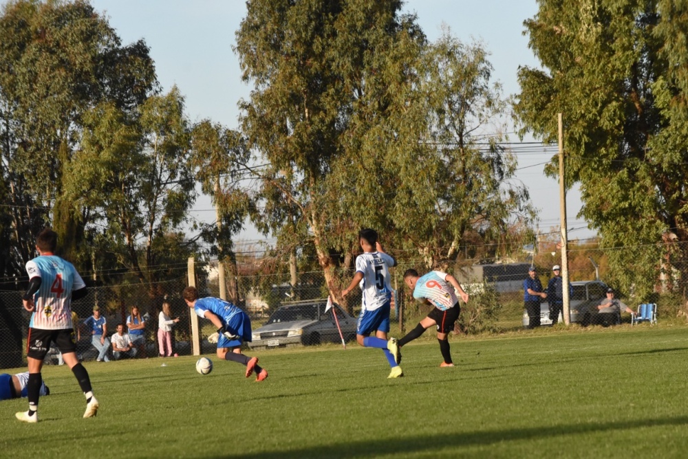 Sarmiento y Peñarol sumaron, Argentino y Unión no