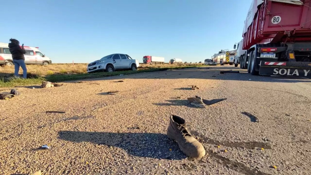 Ruta 33: un muerto en choque múltiple entre varios camiones y una camioneta