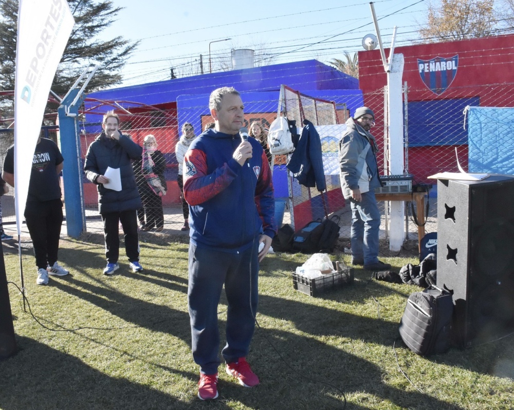 Peñarol organiza el primer encuentro de fútbol infantil femenino
