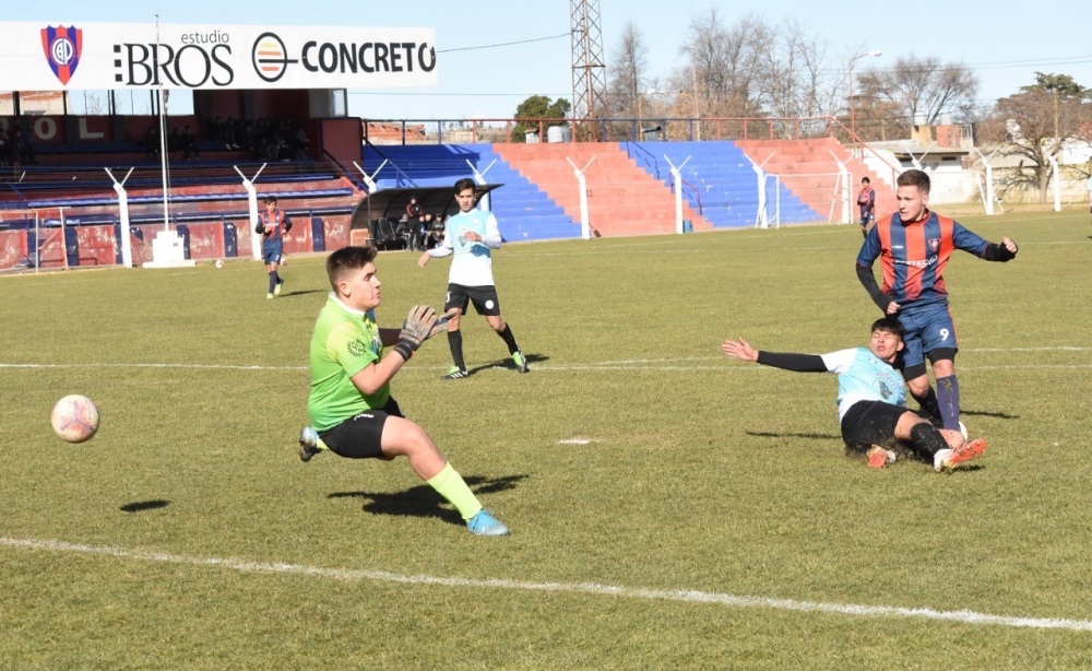 Los de Pigüé juegan más temprano las semis de inferiores