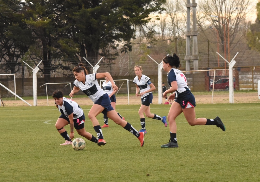 Las Lobas y Las Chacareras definen en el fútbol femenino