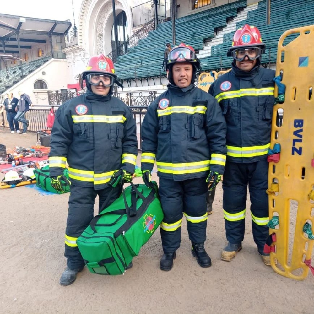 Bomberos del distrito siguen capacitándose