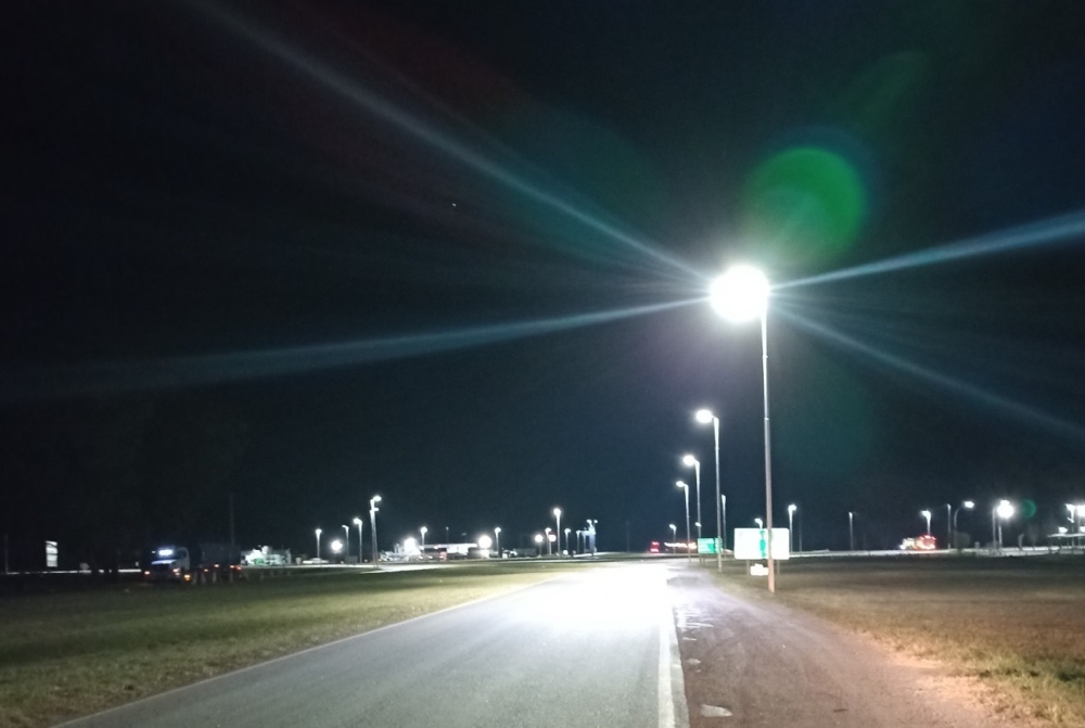Colocaron luminarias LED en la ruta 33