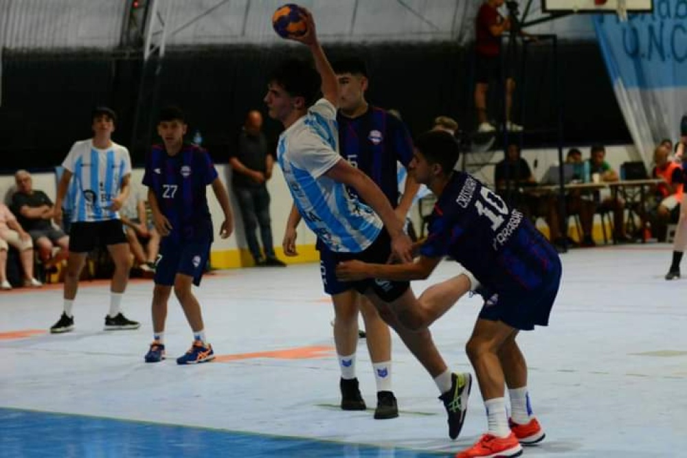 Nicolás Gisler, el pibe del CEF que está en la selección argentina de handball