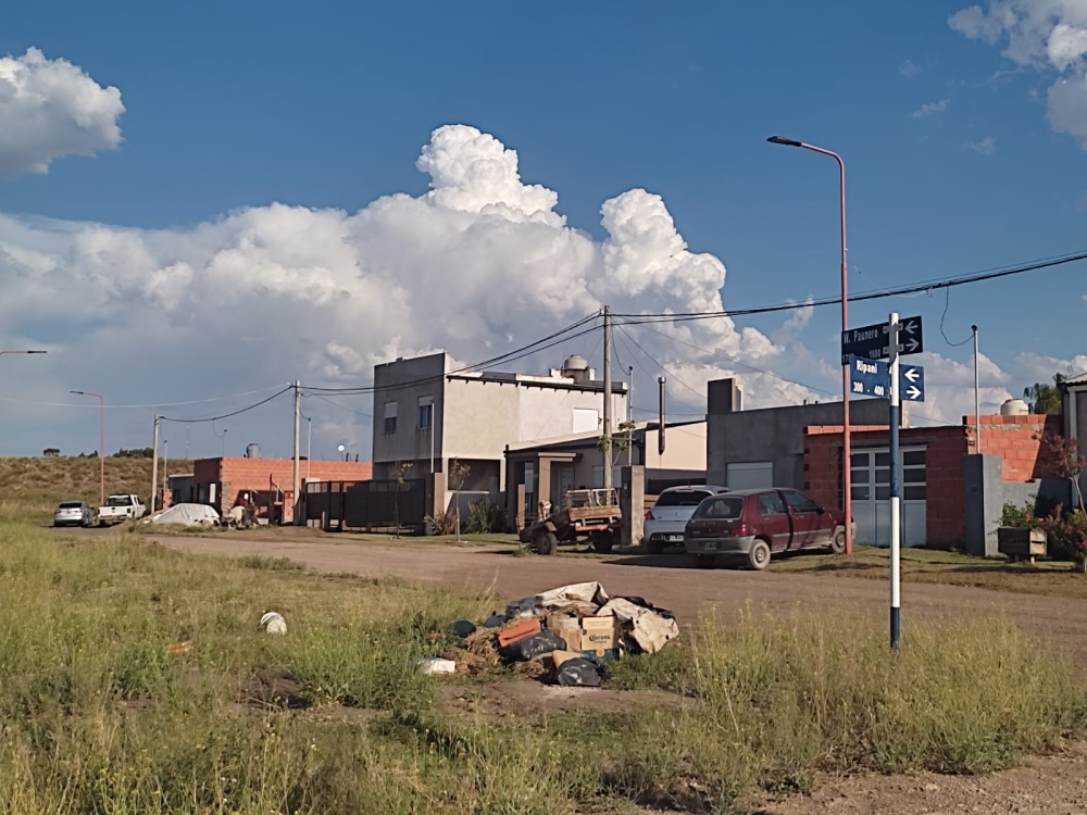 Barrio Los Horneros: vecinos indignados con el intendente y los concejales