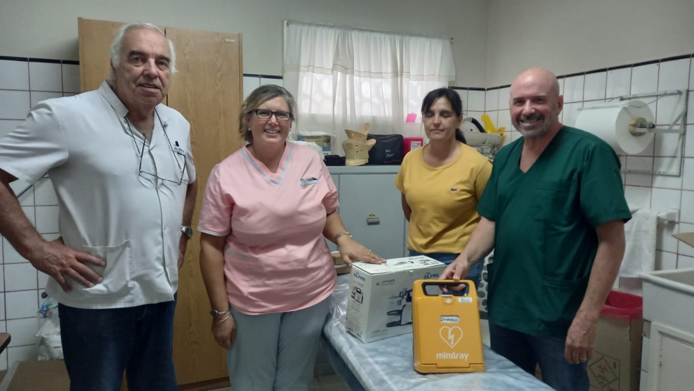El municipio entregó desfibriladores automáticos a todas las salas médicas