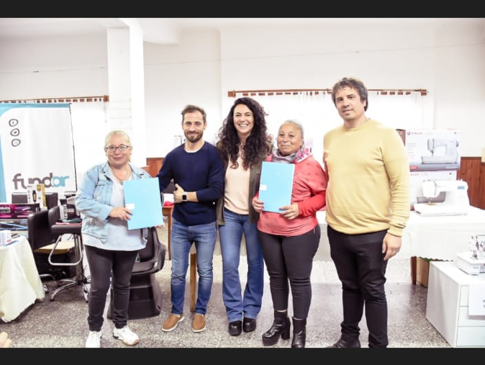 Mujeres costureras: una fuente laboral en Goyena