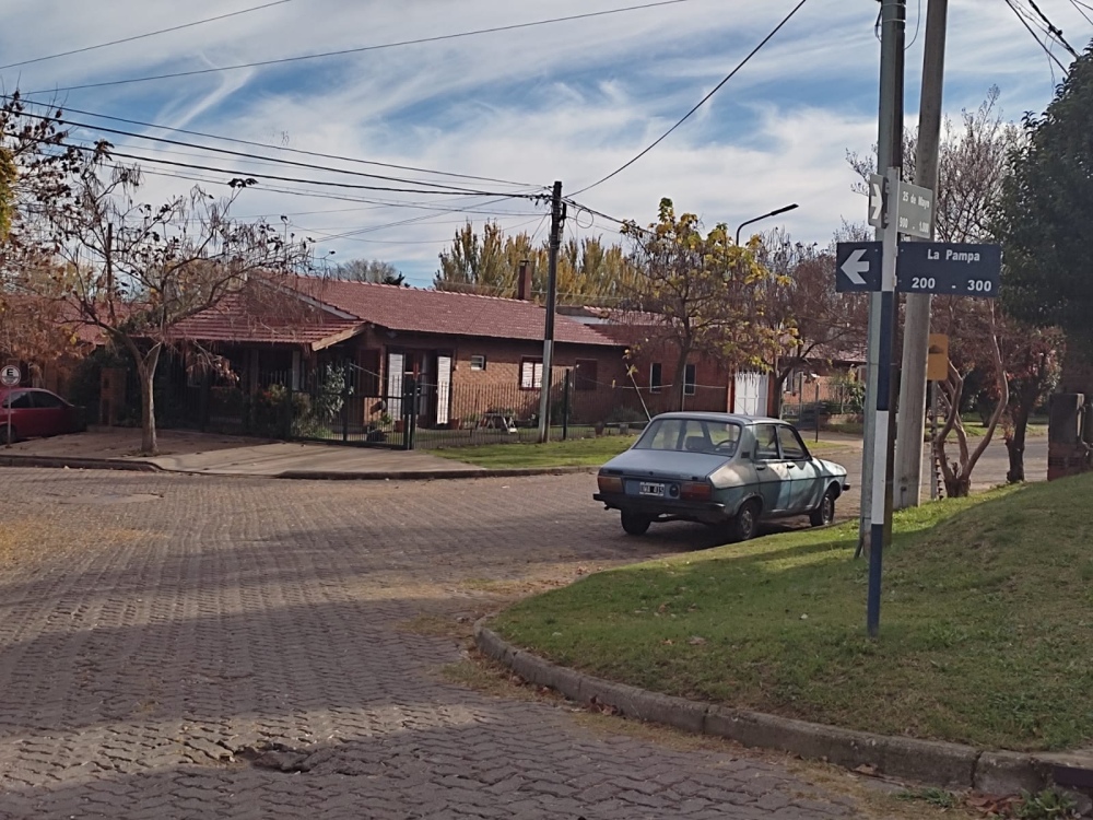 Barrio jardín: pedidos al intendente por desagües y un estacionamiento en la plaza