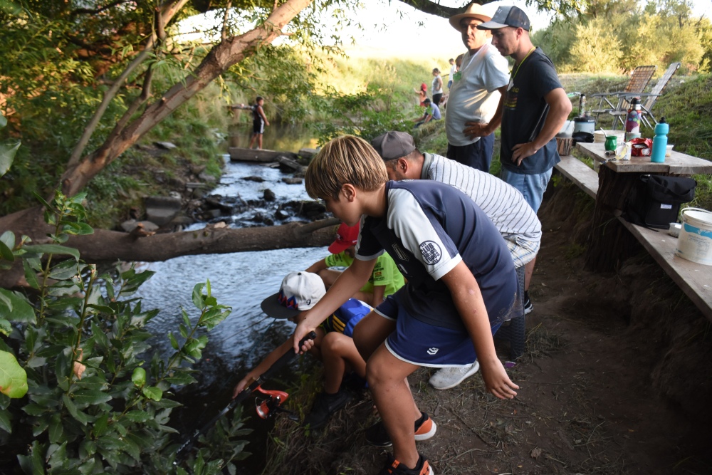 Se realizó el 2º Concurso de Pesca en el arroyo Pigüé