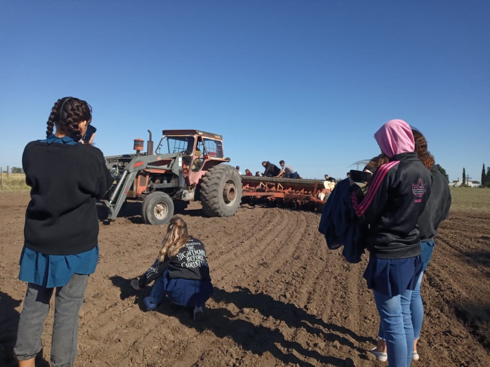 Actividades de INTA Pigüé y la Escuela Agraria de Goyena