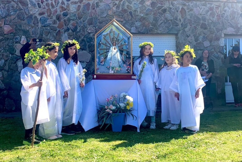 Fieles de toda la región participaron de una nueva procesión a la Ermita de Saavedra